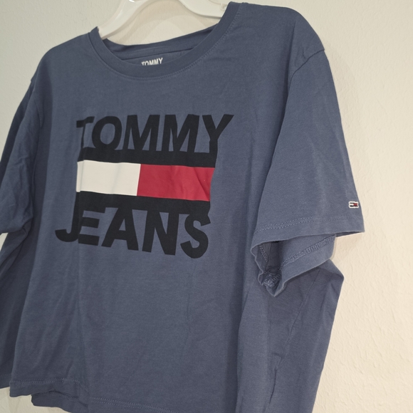 Tommy Jeans Women's Crop Tee - Picture 4 of 9